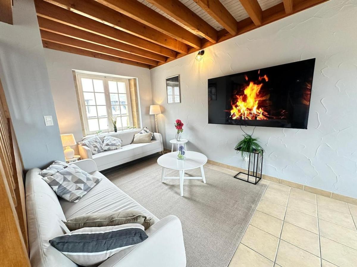 S Bayleved'Air Duplex Vue Chateau, Balneo Et Sauna Sedan Extérieur photo