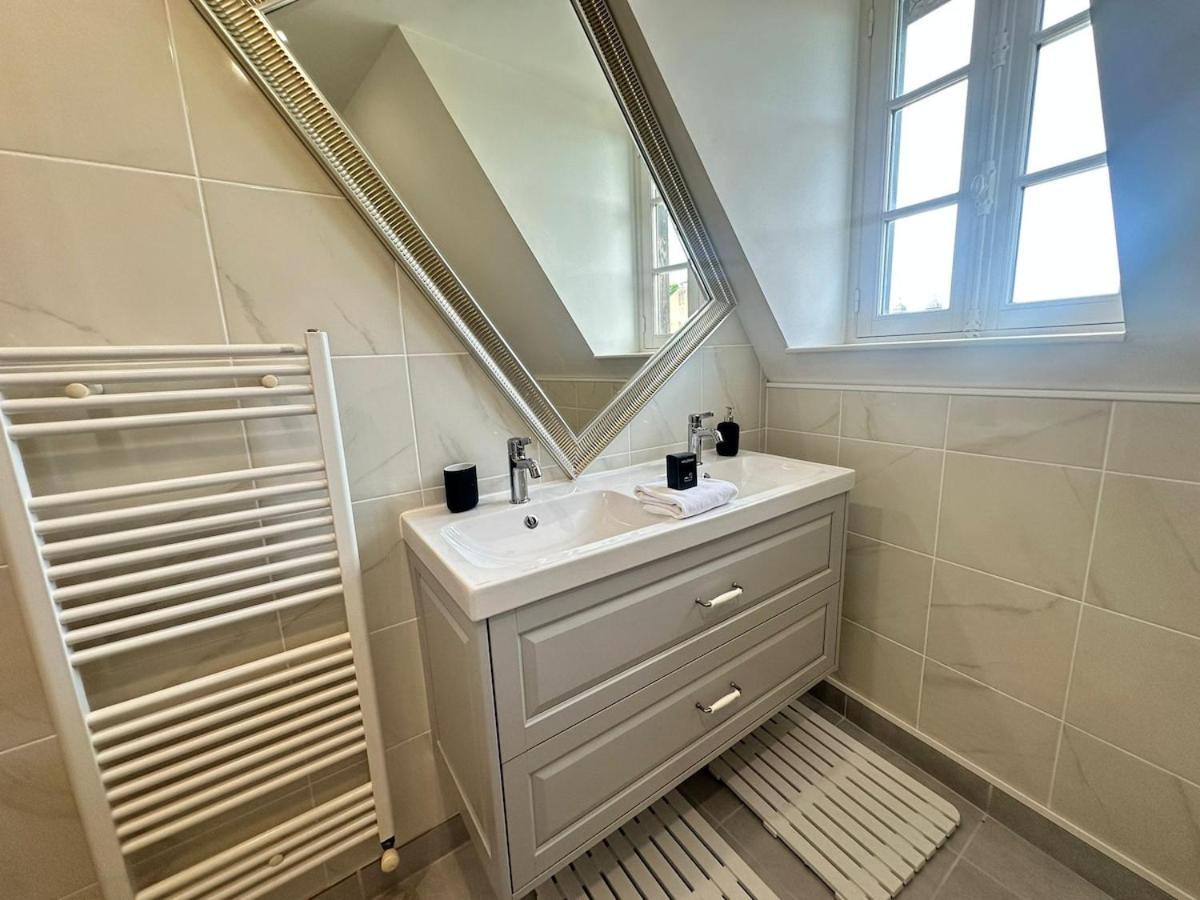 S Bayleved'Air Duplex Vue Chateau, Balneo Et Sauna Sedan Extérieur photo